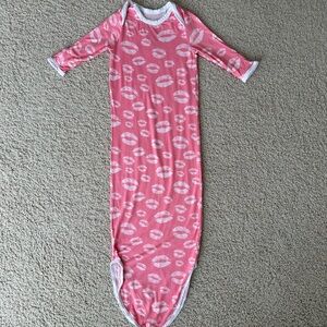 Little Sleepies Pink Kisses Bamboo Viscose Infant Knotted Gown (NB)